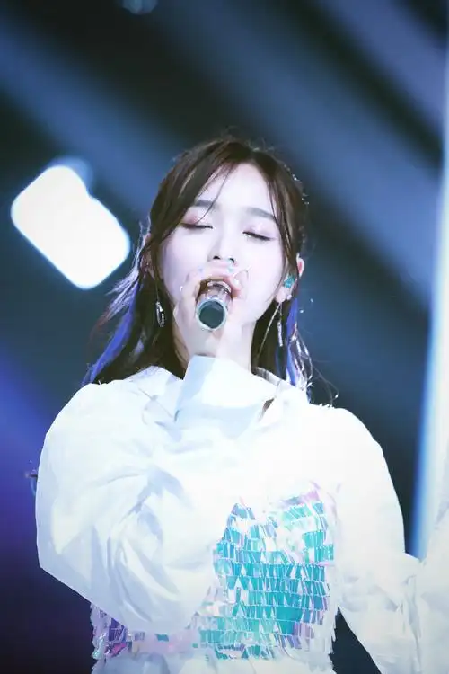 吴宣仪创造101第三次公演图片