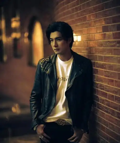 原创贺军翔生儿子言论令网友吐槽不已童年滤镜已碎