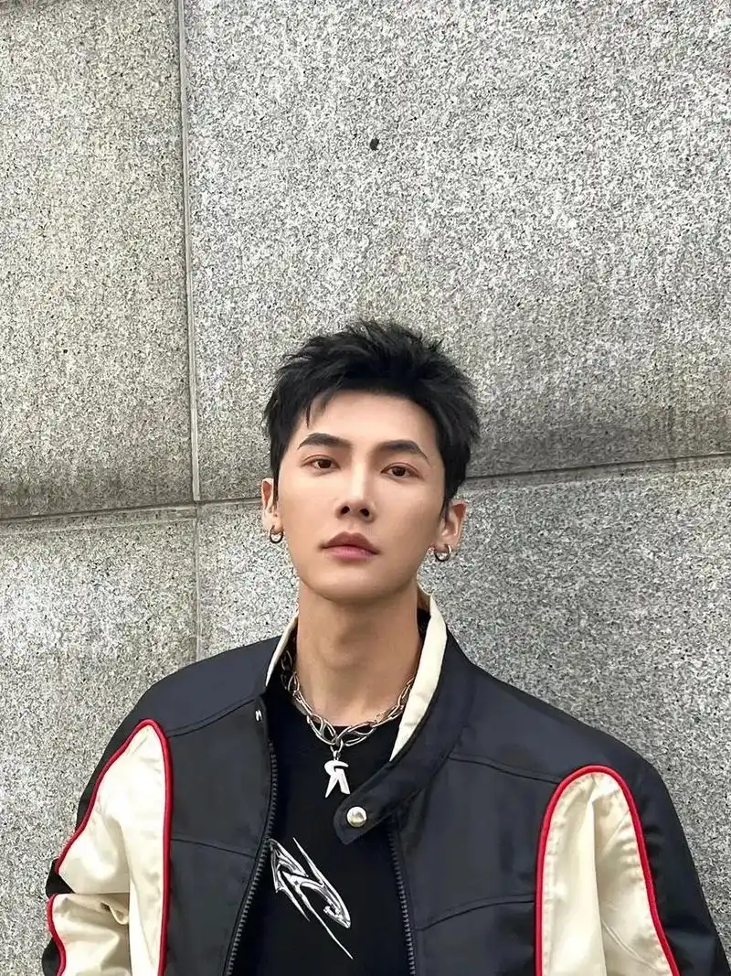 摩根前刺.男生烫发系列之摩根烫,摩根前刺发型,型男必备发型阳 - 抖音