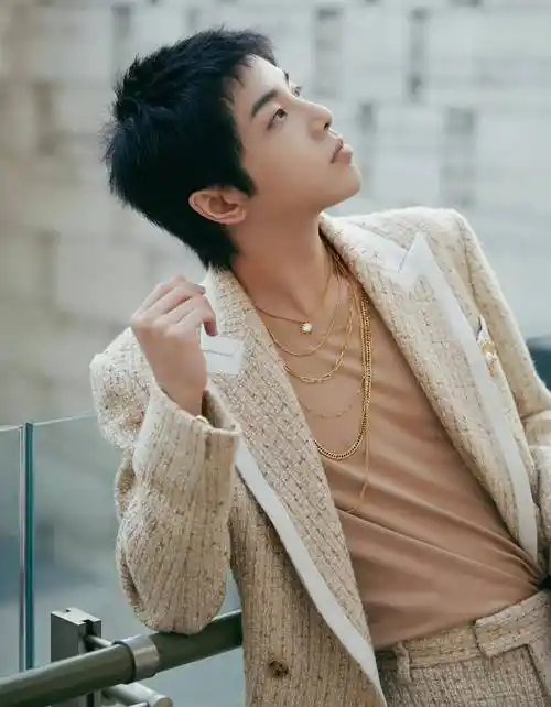 华晨宇迎来自己33岁生日,新专辑首支mv同期上线!_火星_hope_部分