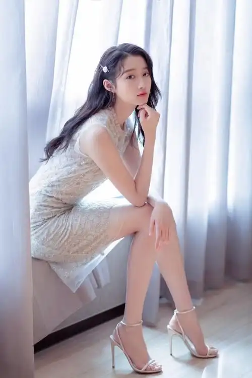 2017年,关晓彤和鹿晗官宣恋情.如今两人感情稳定,甜蜜如初.