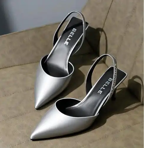 一字带烂大街,穆勒又缺少气场,不妨试试连李宇春都穿的女王鞋吧