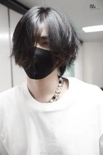 8.19 吴亦凡(机场街拍)