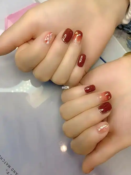 新年美甲短指甲美甲