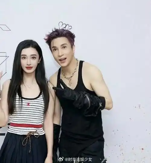 薛之谦也张艺兴化了?