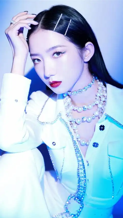 性感美女孟美岐手机壁纸图片