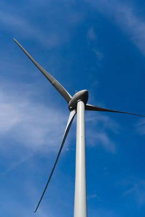 荷兰海边的大风车