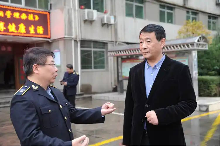 市交通运输局局长,党组书记张健带队检查我市客运安全生产工作