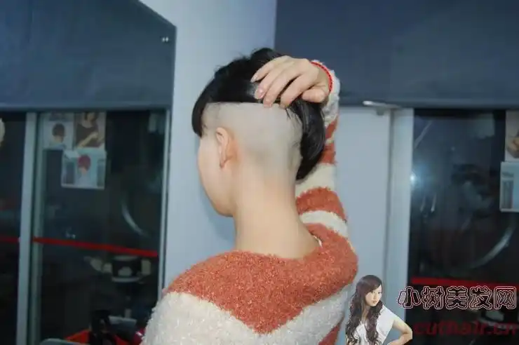 妹妹的高脚bob后脑剃得真空62