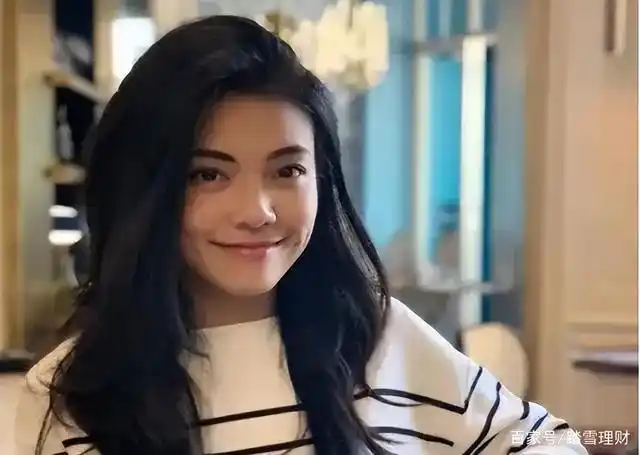 汤臣一品公子汤珈铖含金汤匙出生15岁横行股市21岁百亿身家