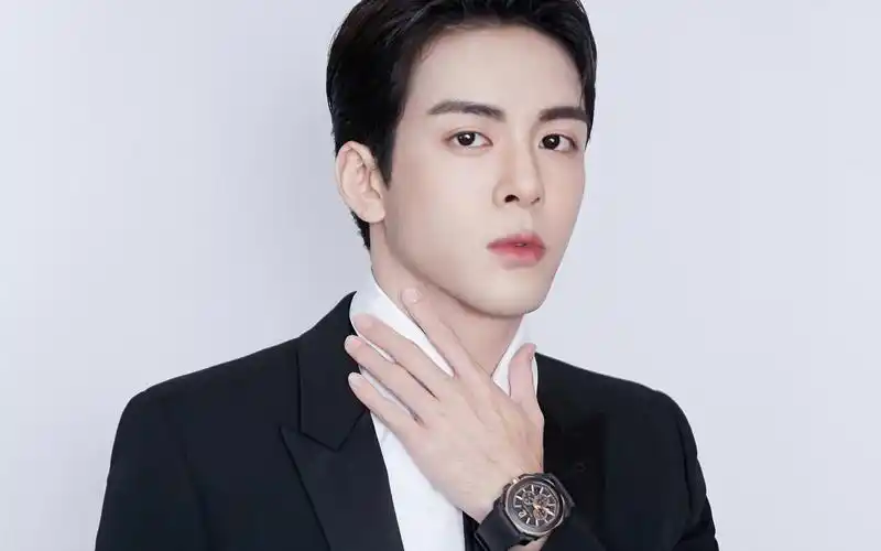 曾舜晞沉稳帅气写真图片桌面壁纸