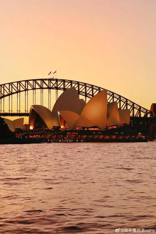 做为澳大利亚最大,最古老,最繁华的国际化大都市和港口,自是有着自己