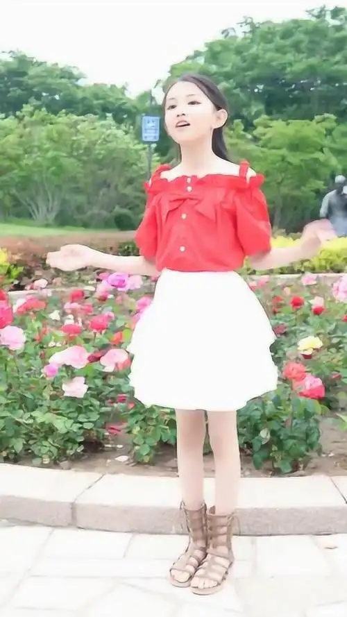 童模宋小睿翻唱假装听完还想听