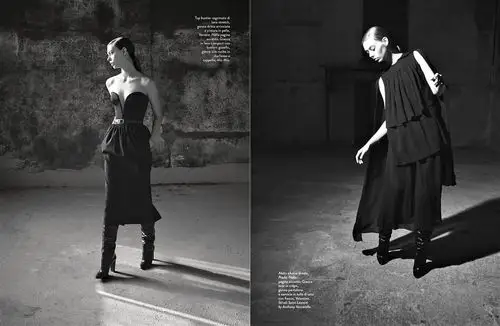 一身纯黑色,如何穿搭出强气场 性感优雅的高级感?