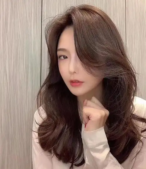 40岁的女人选不对发型会显老这几种气质款你该试试