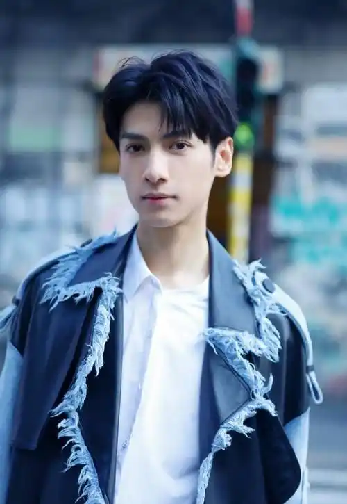 高个脸的男明星,我只服这3位!