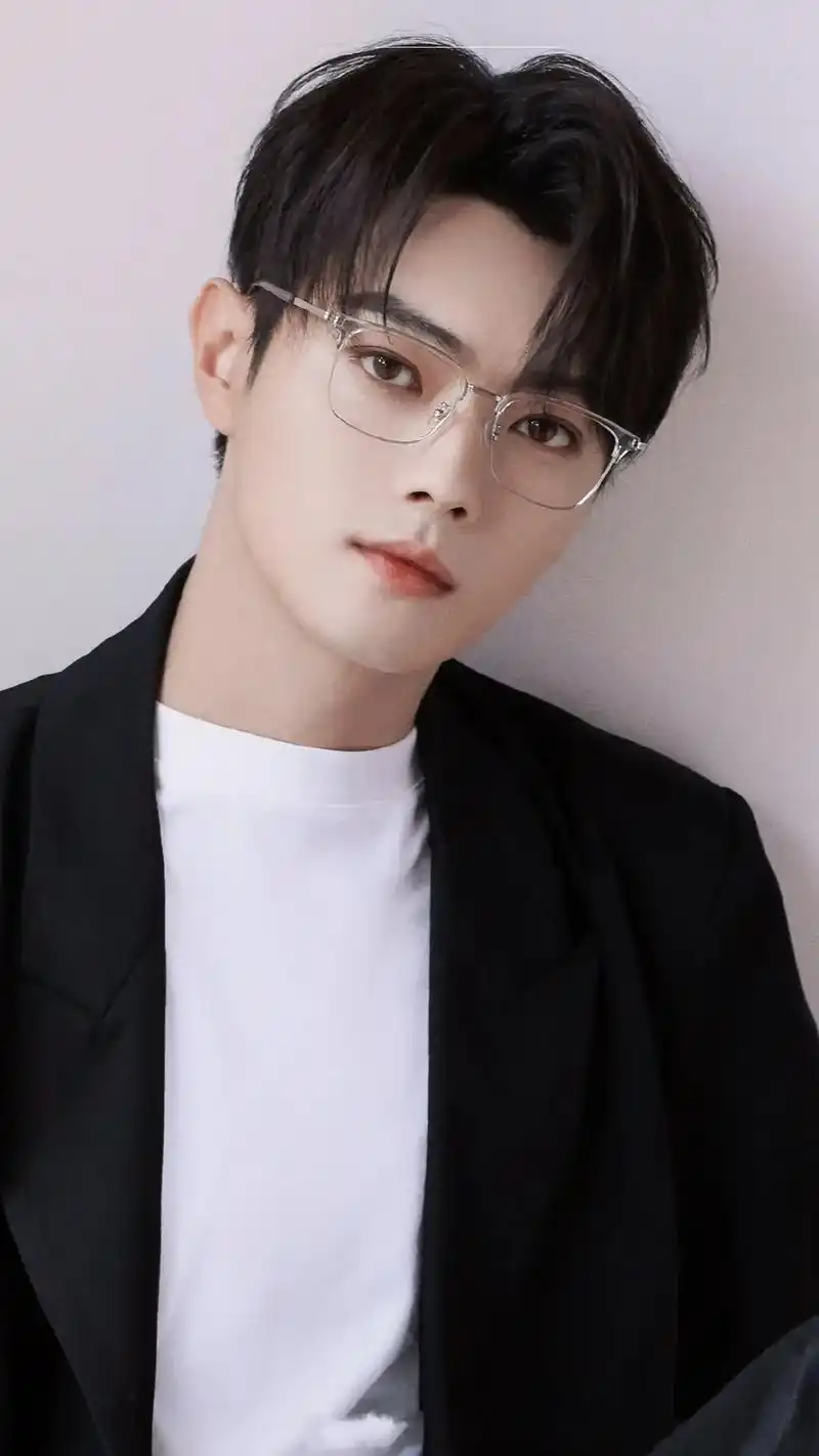 一组许凯的壁纸分享