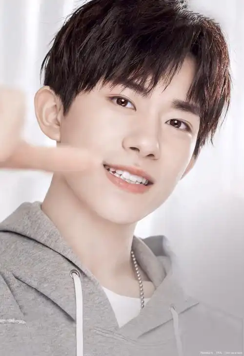 易烊千玺 壁纸-堆糖,美好生活研究所