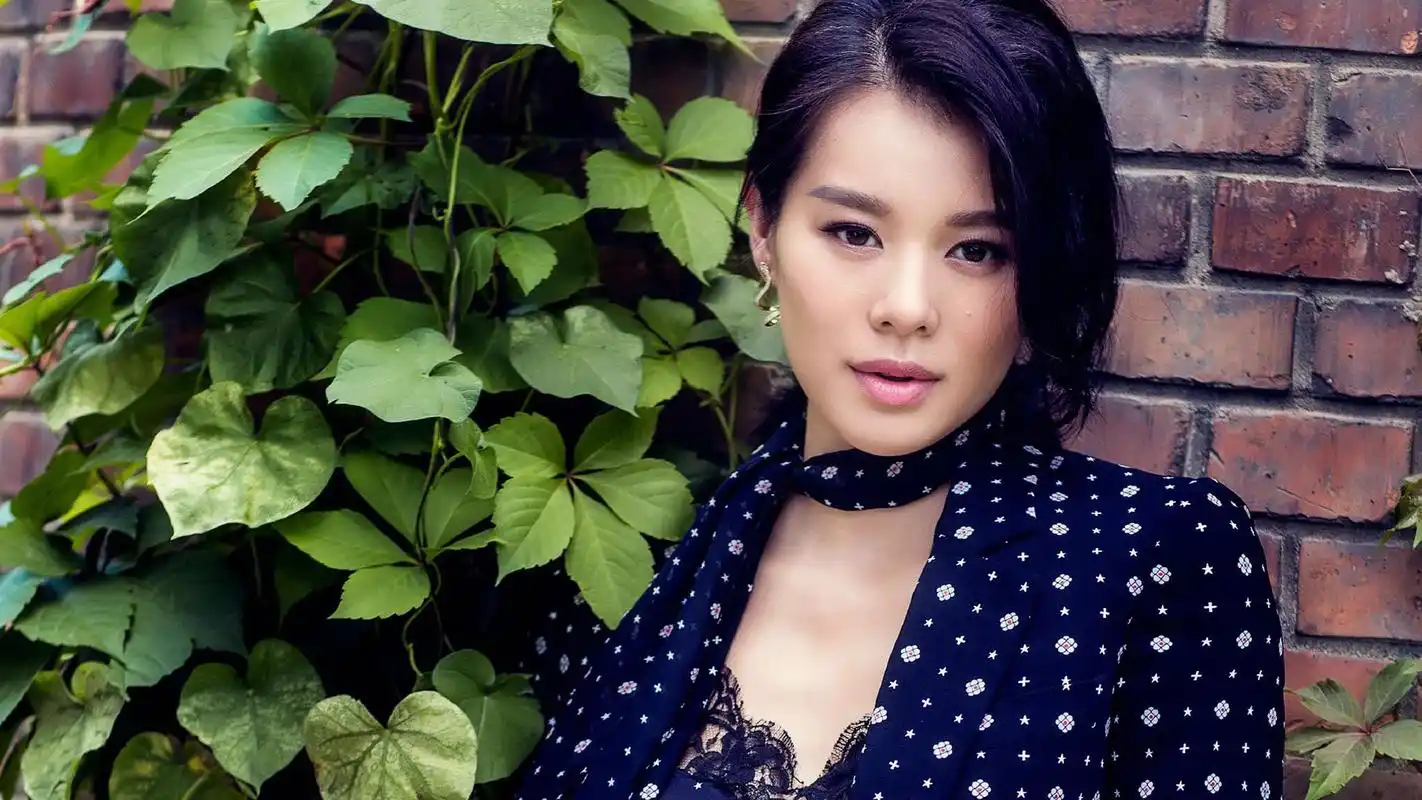 美女明星胡杏儿气质写真图片桌面壁纸