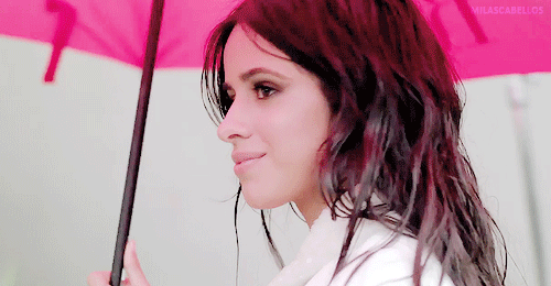 回头gif欧美gif雨伞gif女孩gif笑gif