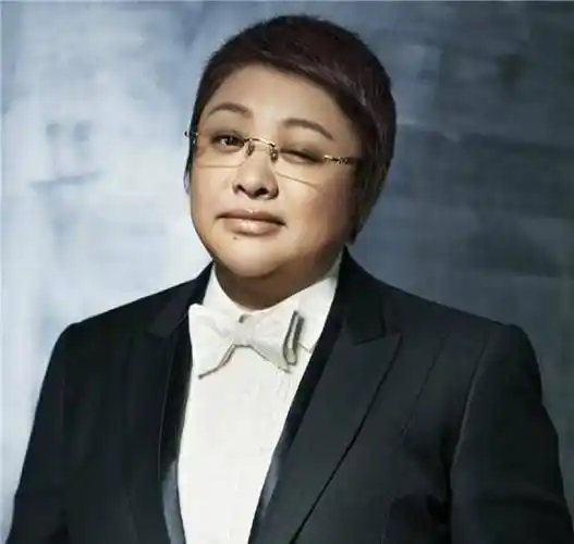 原创管彤终于不再隐瞒坦言和韩红的真实关系难怪她不主持舞台