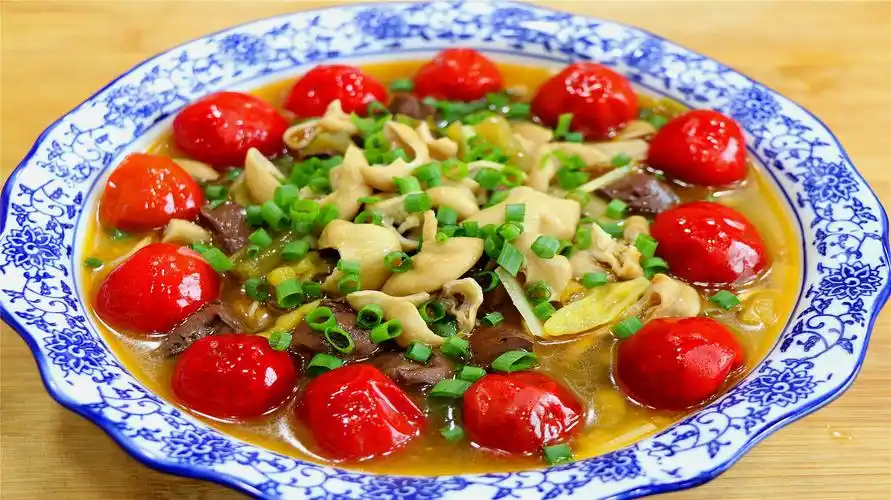 分享六道小众家常菜:酸菜肥肠上榜,"赤脚大仙"拿来下酒最巴适