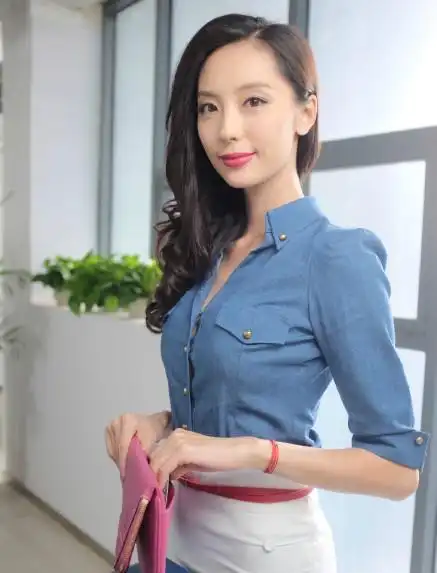 温婉善良气质双学位才女陶珞依