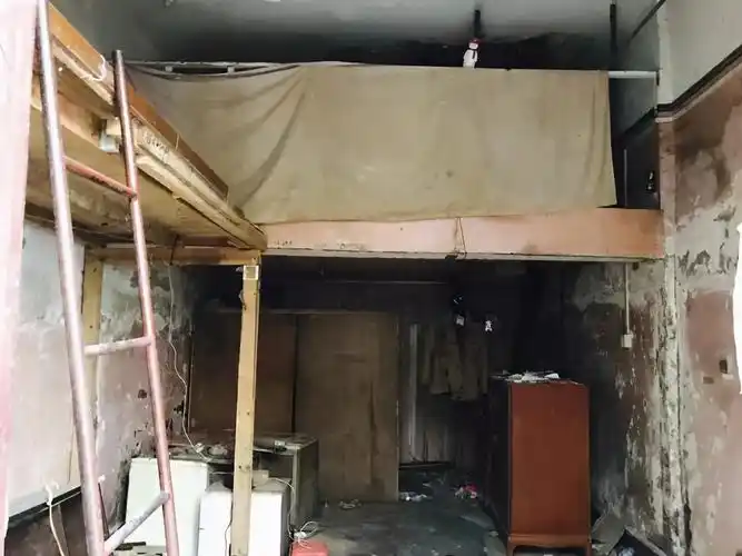 没人要的35㎡老破房,被她买下,改造装修后,成为弄堂里的豪宅