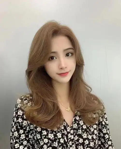 女生短发发型2020年最新款,2020最火短发减龄