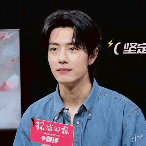 去年采访可爱赞合集    鬼知道我剪这个视频的时候笑的多开心#肖战