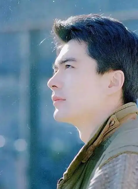 演员何晴,有过一段婚姻,42岁嫁廖京生终获幸福