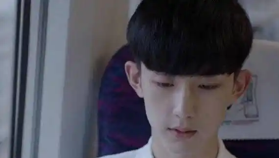 原创郭俊辰晒钱三一手写志愿表标注坐车时间712分和534分距离远吗