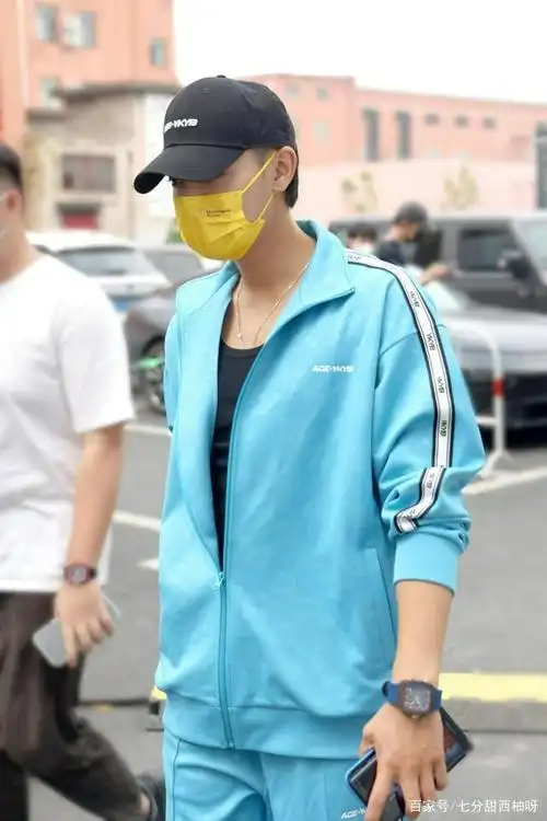 明星图集:黄子韬