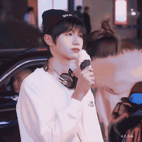 朱志鑫在线征集微博头像##和朱志鑫的纪实陪伴##22x