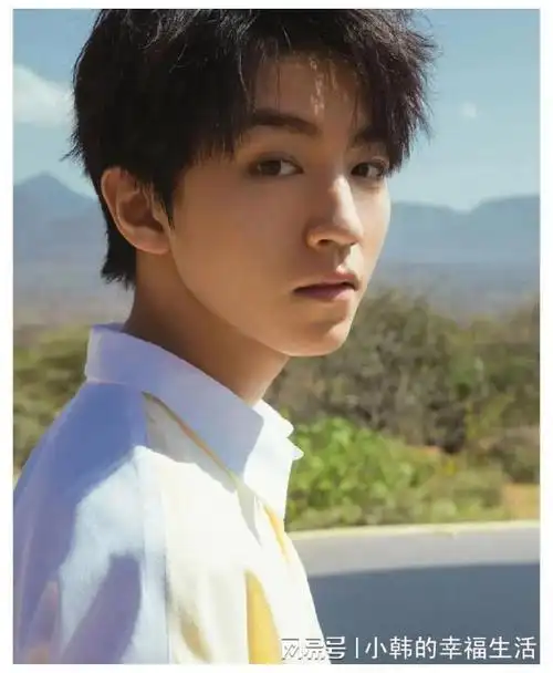 王俊凯比易烊千玺差吗怎么走着走着人生就完全不一样