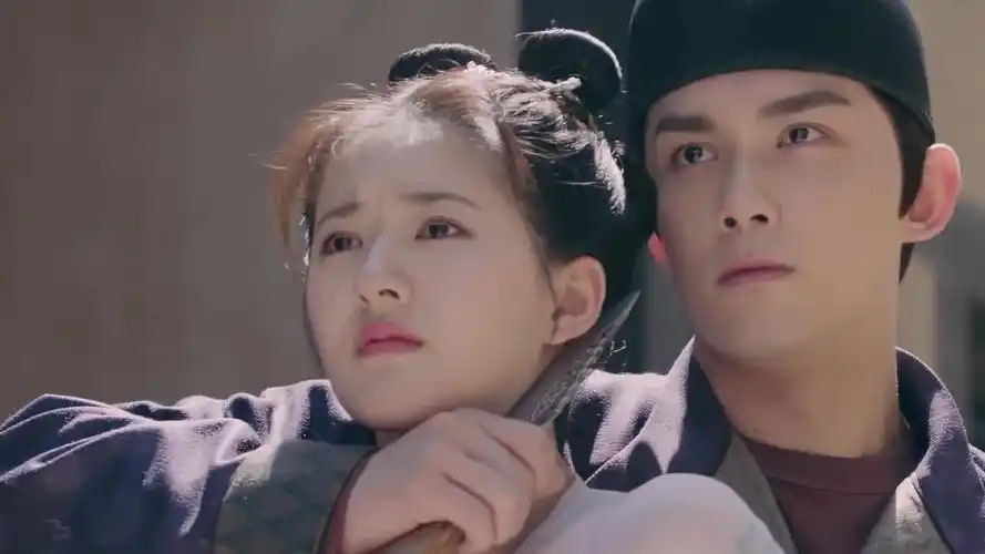 长歌行:皓嫣cp向,双向奔赴的爱,我的月亮终究是奔向我了-影视综视频