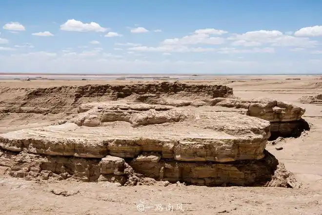 青海荒原发现"外星基地",周围都是无人区,目前已成网红打卡点|格尔木