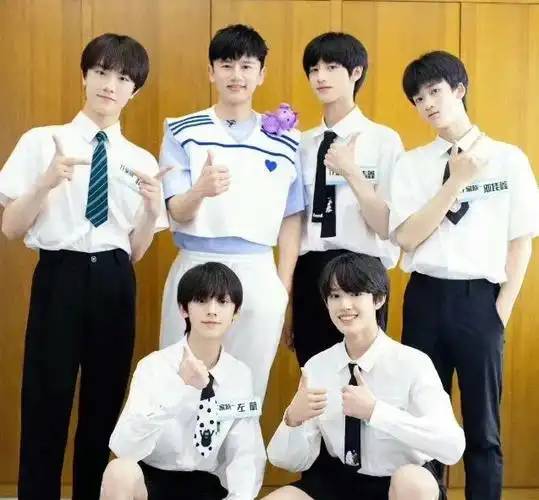 tf家族第三代发布新歌借着tfboys名气出道的他们资源真的很好