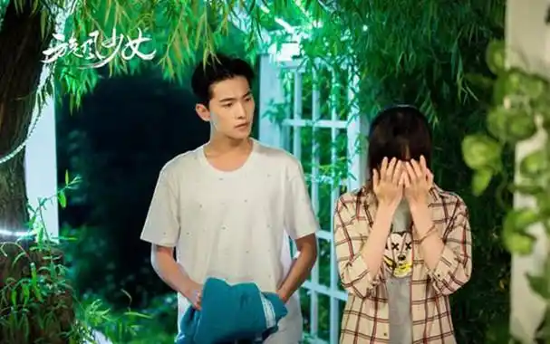 【图】杨洋胡冰卿私下照片曝光 胡冰卿获杨洋护花