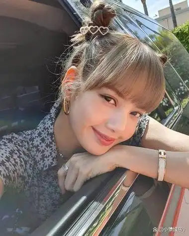 lisa:泰国玫瑰在韩国绽放