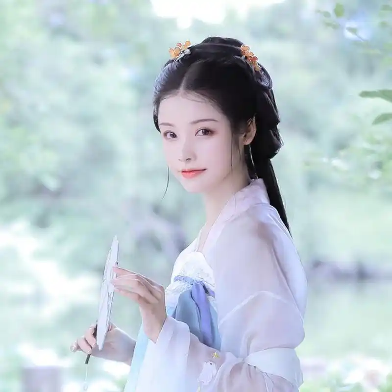 仙气飘飘唯美治愈女生头像,古风头像图片-回车桌面