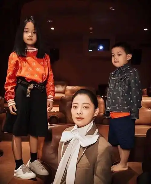 演员梅婷我这辈子最正确的决定,就是40岁高龄为二婚丈夫生二胎_曾剑生