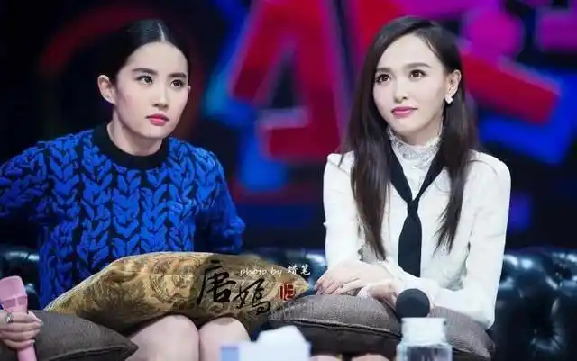 神仙姐姐刘亦菲和女明星合照|打卡_网易订阅