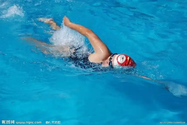 游泳活动图片
