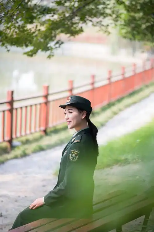 女兵世界:文艺兵