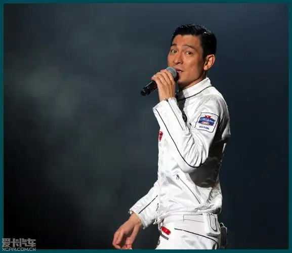 2011年刘德华上海演唱会.昨晚劲爆登场.彼此珍藏,永不忘记!