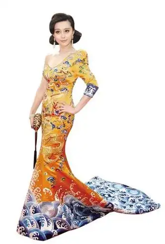 范冰冰龙袍装,范冰冰旗袍造型(范冰冰的龙袍是谁设计的)