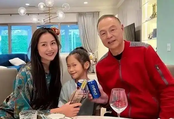 歌手孙露个人资料身高 歌手孙露老公是谁 - 歌词译