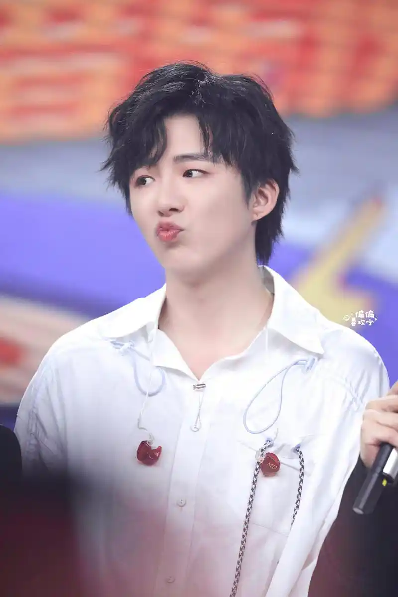 刘宇宁治愈的笑绝对是加分项啊啊啊啊啊, 满分十分再加一分不怕你骄傲