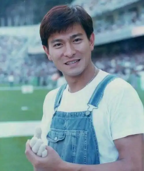 刘德华证实父亲病逝,曾患膀胱癌,正在处理身后事!